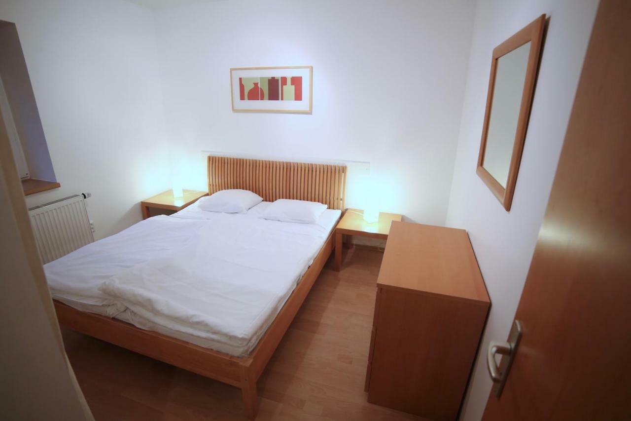 Wellness Apartman Pec เปตส์ปอตสเนซโค ภายนอก รูปภาพ
